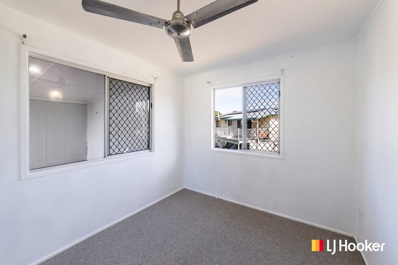 Photo - 40 Mansfield Drive, Beaconsfield QLD 4740 - Image 9