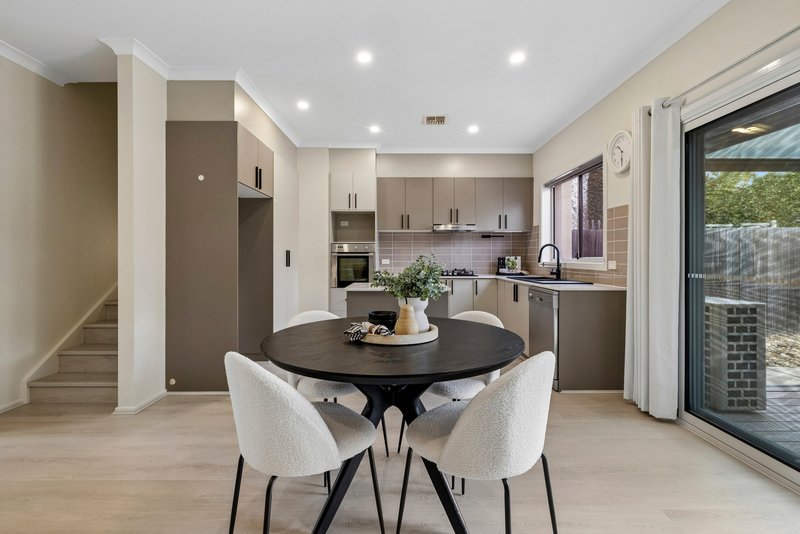 Photo - 40 Mapleton Avenue, Harrison ACT 2914 - Image 3