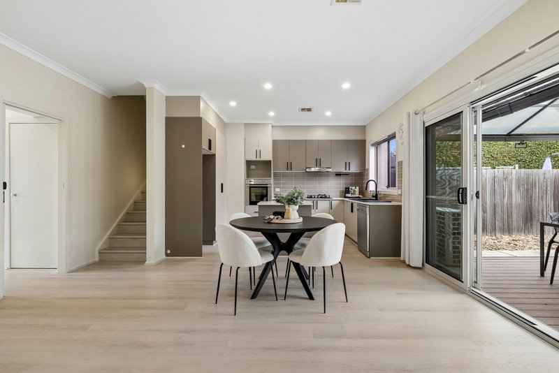 Photo - 40 Mapleton Avenue, Harrison ACT 2914 - Image 7