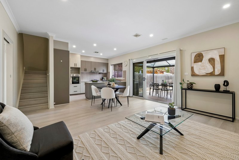 Photo - 40 Mapleton Avenue, Harrison ACT 2914 - Image 8