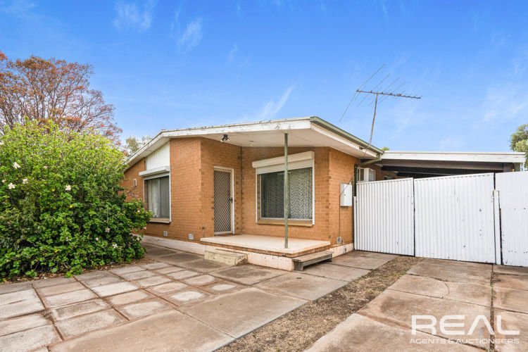 Photo - 40 Marcian Avenue, Elizabeth Downs SA 5113 - Image 2