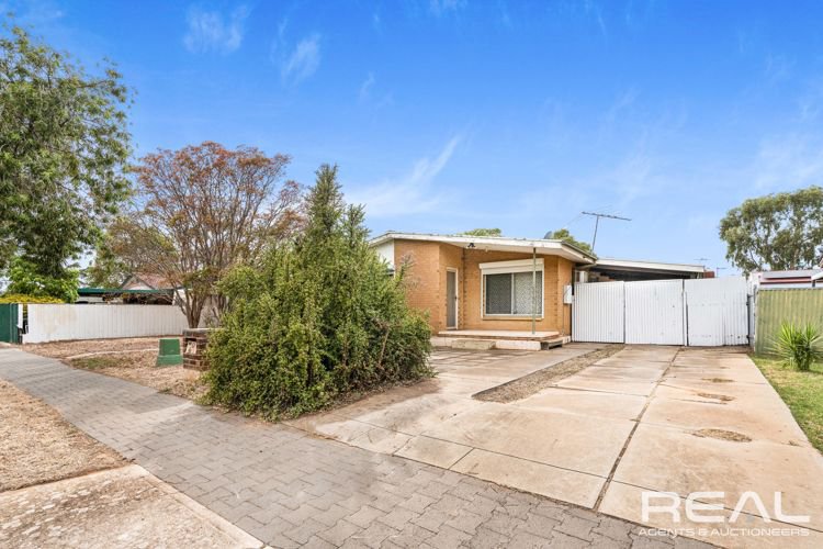 Photo - 40 Marcian Avenue, Elizabeth Downs SA 5113 - Image 3