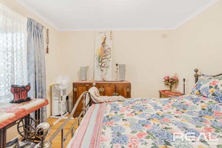 Photo - 40 Marcian Avenue, Elizabeth Downs SA 5113 - Image 10