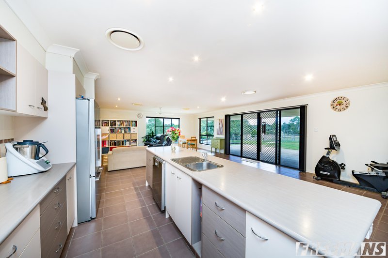 Photo - 40 Mcewans Road, Nanango QLD 4615 - Image 5