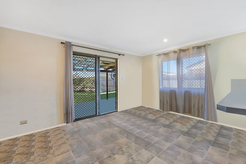 Photo - 40 Mellino Drive, Morayfield QLD 4506 - Image 5