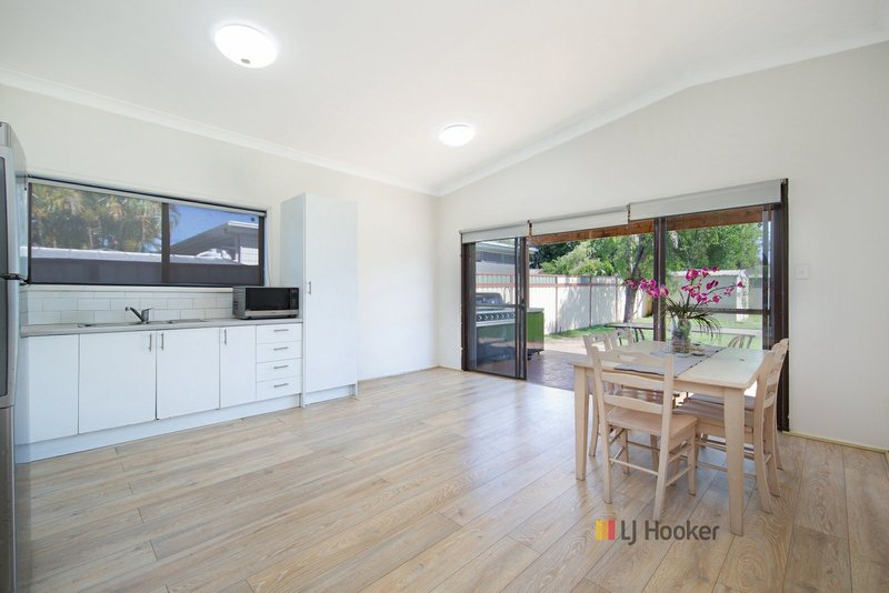 Photo - 40 Melrose Avenue, Gorokan NSW 2263 - Image 5