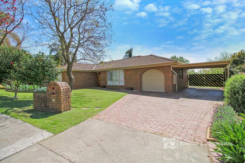 Photo - 40 Menzies Street, West Wodonga VIC 3690 - Image 3