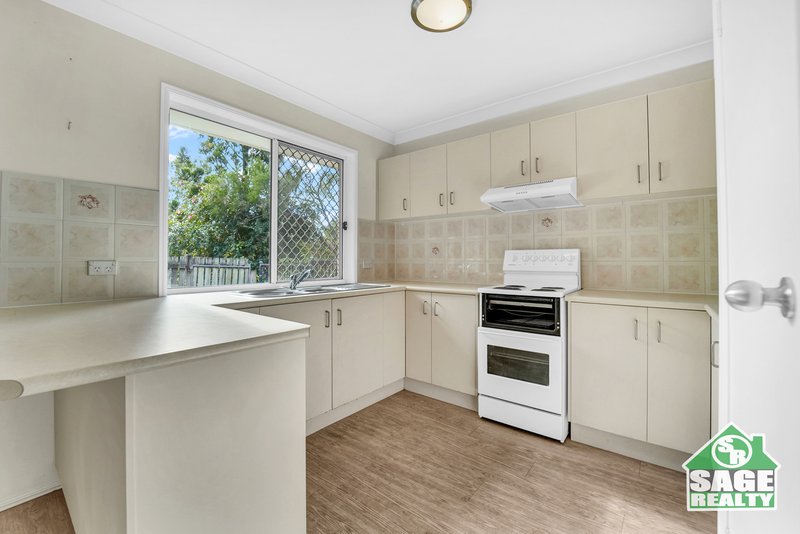 Photo - 40 Mewing Court, Windaroo QLD 4207 - Image 4