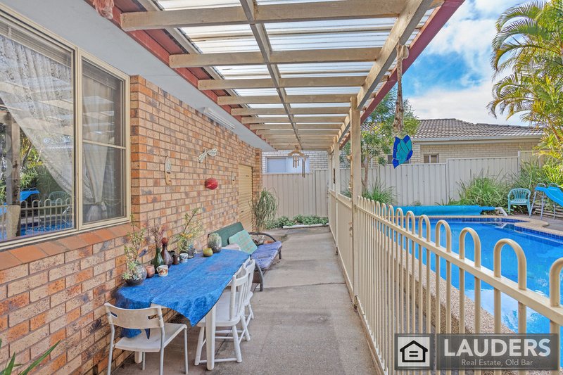 Photo - 40 Molong Road, Old Bar NSW 2430 - Image 16