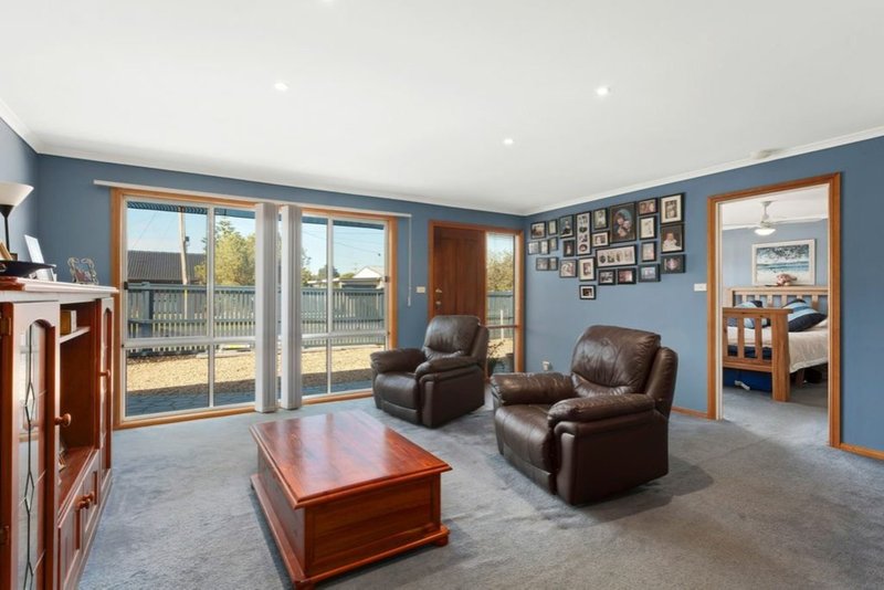 Photo - 40 Mouchemore Avenue, St Leonards VIC 3223 - Image 3