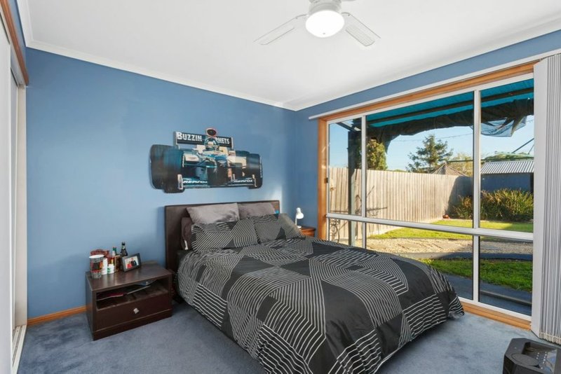 Photo - 40 Mouchemore Avenue, St Leonards VIC 3223 - Image 9