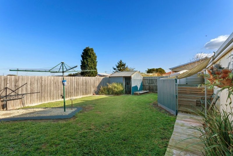 Photo - 40 Mouchemore Avenue, St Leonards VIC 3223 - Image 12