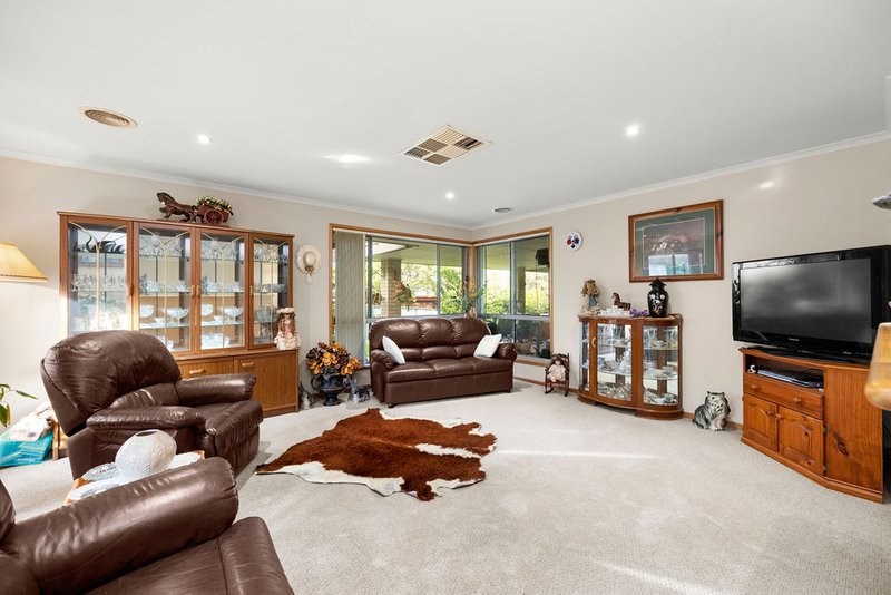 Photo - 40 Mountain Way, Lavington NSW 2641 - Image 5