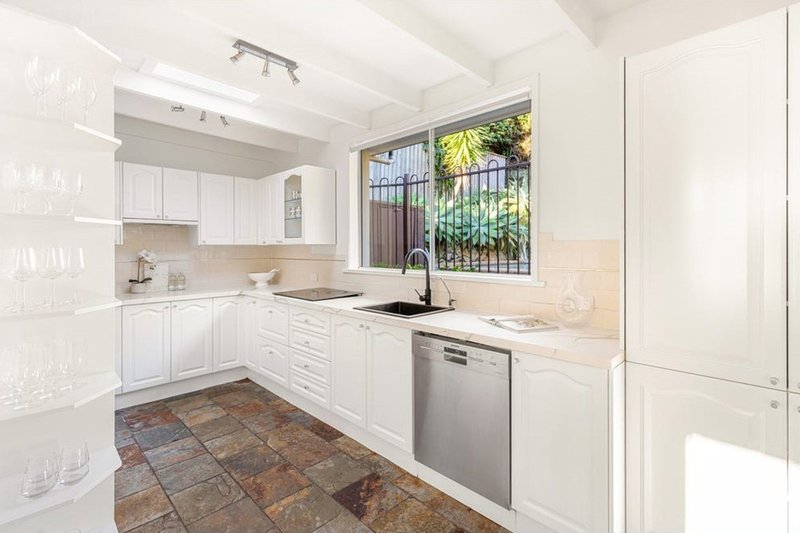 Photo - 40 Nalya Road, Narraweena NSW 2099 - Image 3