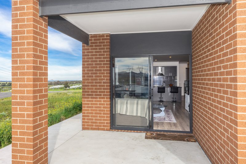 Photo - 40 Needlebush Drive, Sunbury VIC 3429 - Image 14