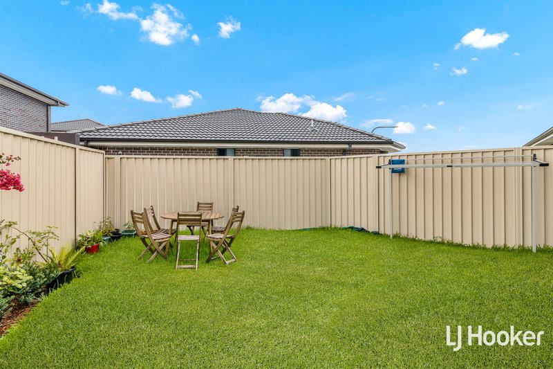 Photo - 40 Neptune Circuit, Schofields NSW 2762 - Image 11