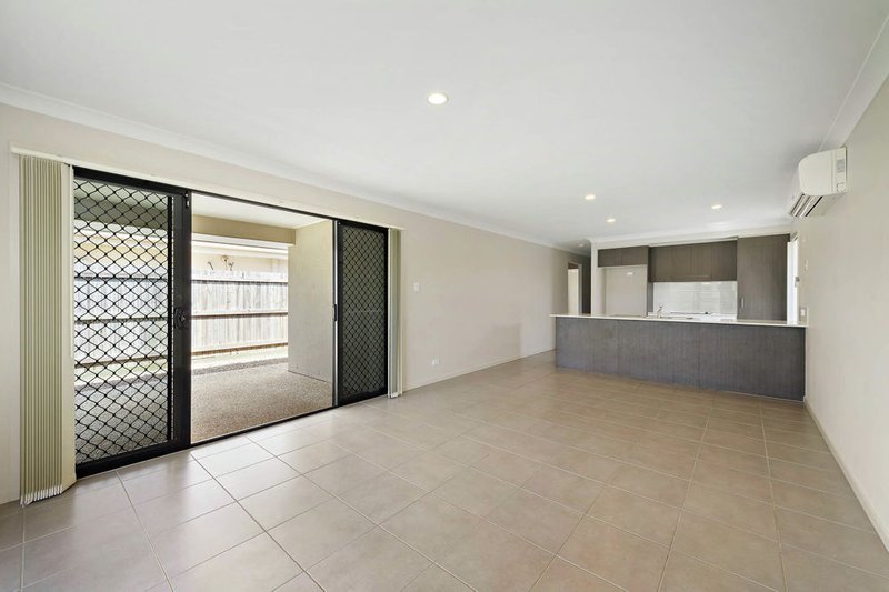 Photo - 40 Nutmeg Drive, Griffin QLD 4503 - Image 4