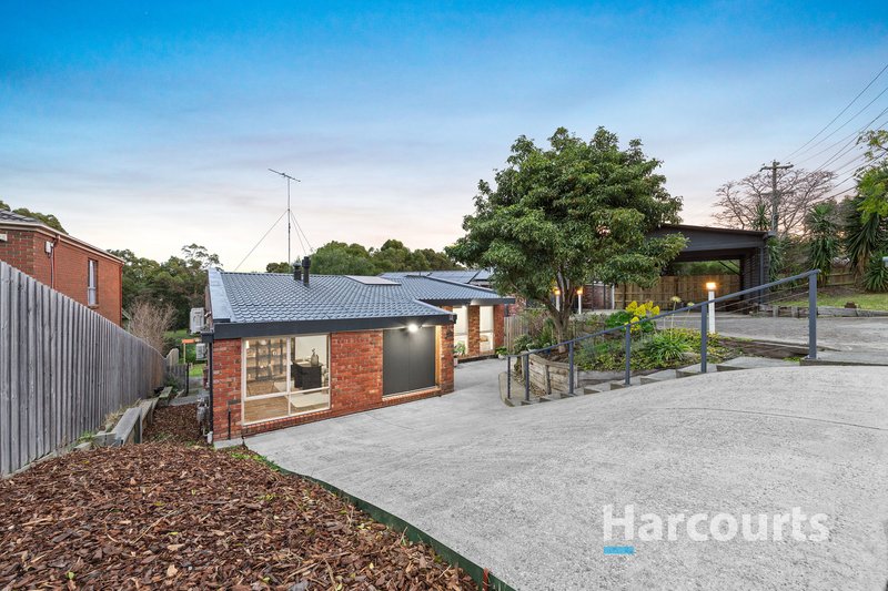Photo - 40 Oakpark Drive, Chadstone VIC 3148 - Image 1