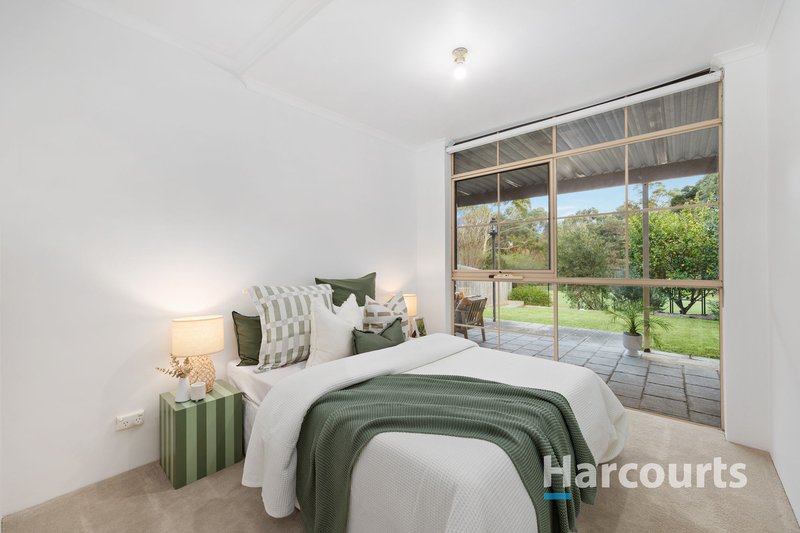Photo - 40 Oakpark Drive, Chadstone VIC 3148 - Image 10