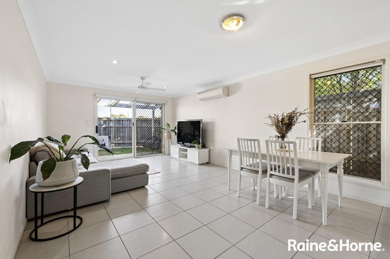 Photo - 40 Olsen Circuit, Kallangur QLD 4503 - Image 3