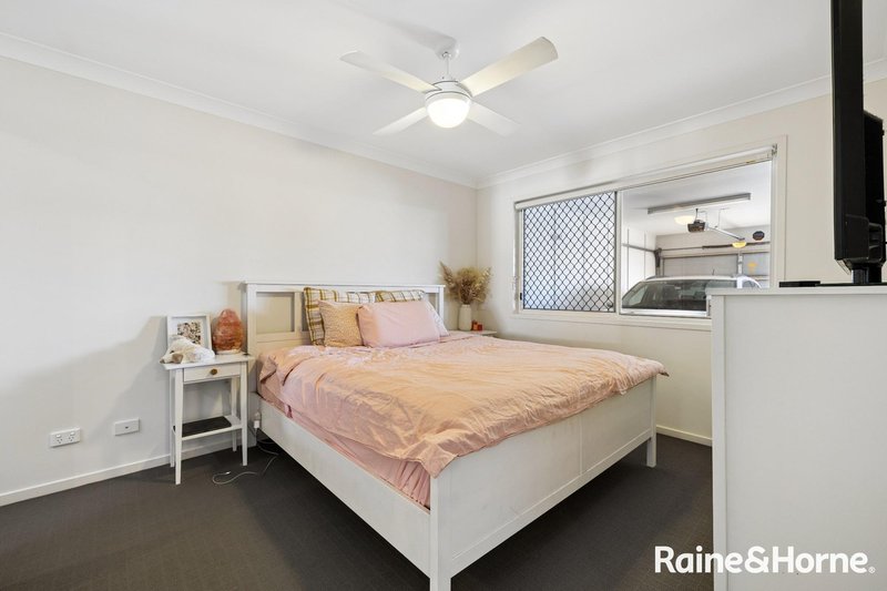 Photo - 40 Olsen Circuit, Kallangur QLD 4503 - Image 8
