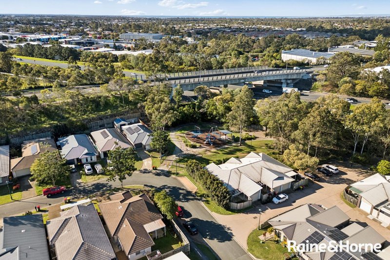 Photo - 40 Olsen Circuit, Kallangur QLD 4503 - Image 15