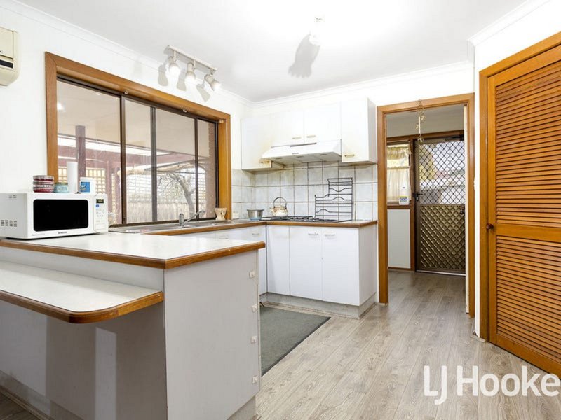 Photo - 40 Oriole Drive, Werribee VIC 3030 - Image 4