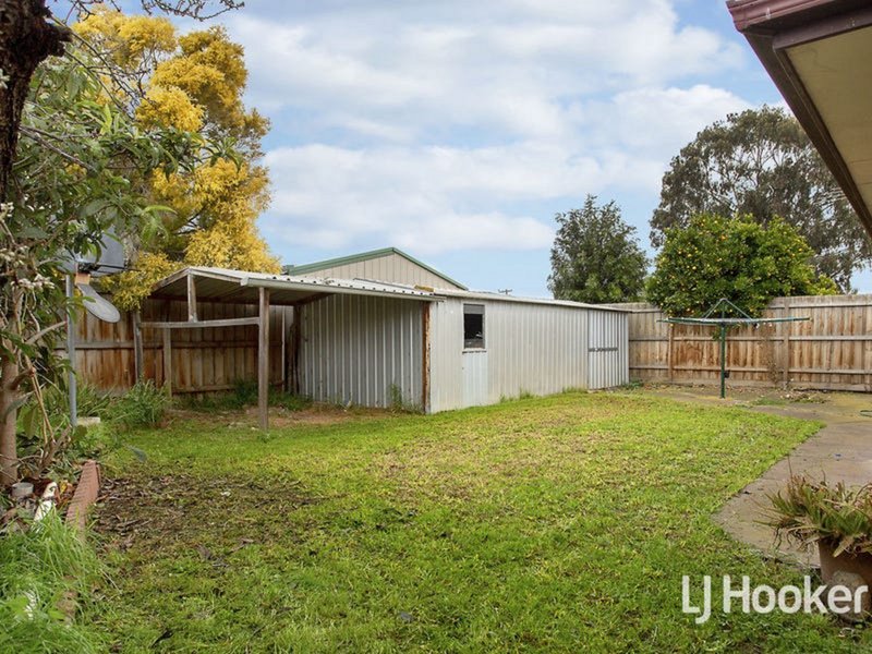 Photo - 40 Oriole Drive, Werribee VIC 3030 - Image 11