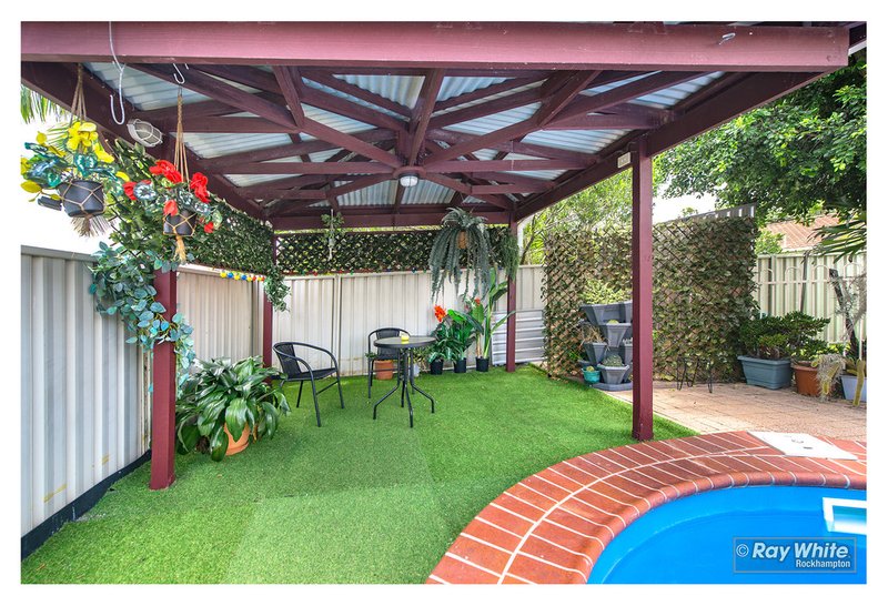 Photo - 40 O'Shanesy Street, Koongal QLD 4701 - Image 12