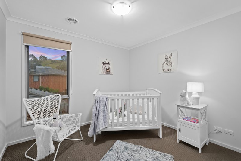 Photo - 40 Palisades Boulevard, South Morang VIC 3752 - Image 12