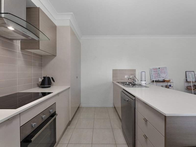 Photo - 40 Pendragon Street, Raceview QLD 4305 - Image 3