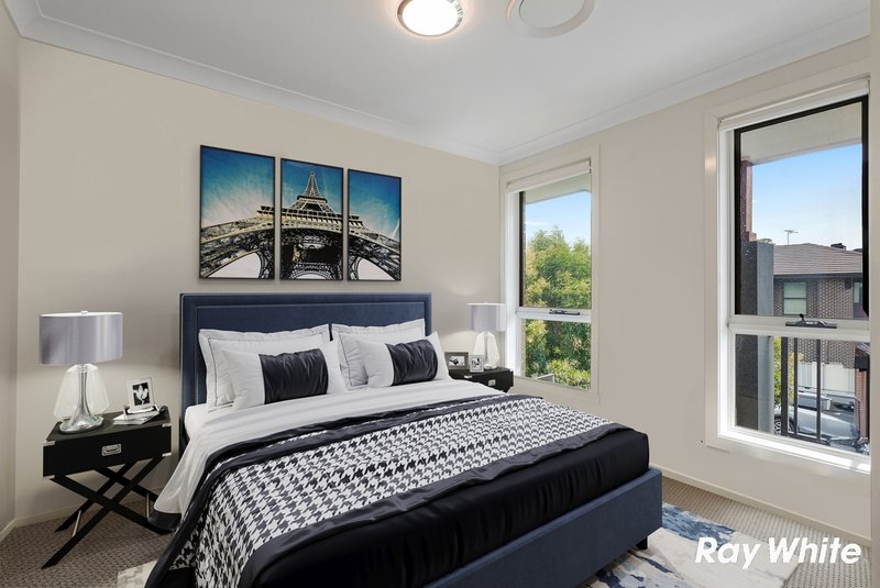 Photo - 40 Pimlico Crescent, Colebee NSW 2761 - Image 9