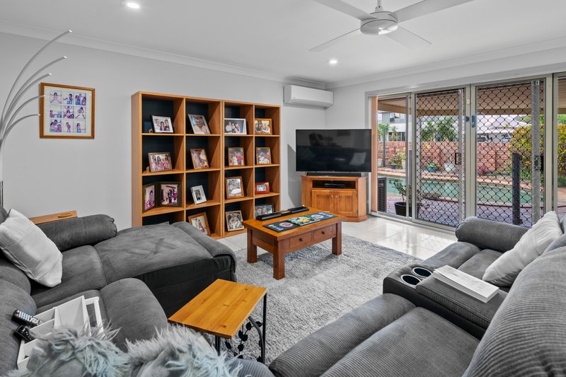 Photo - 40 Pintail Crescent, Burleigh Waters QLD 4220 - Image 8