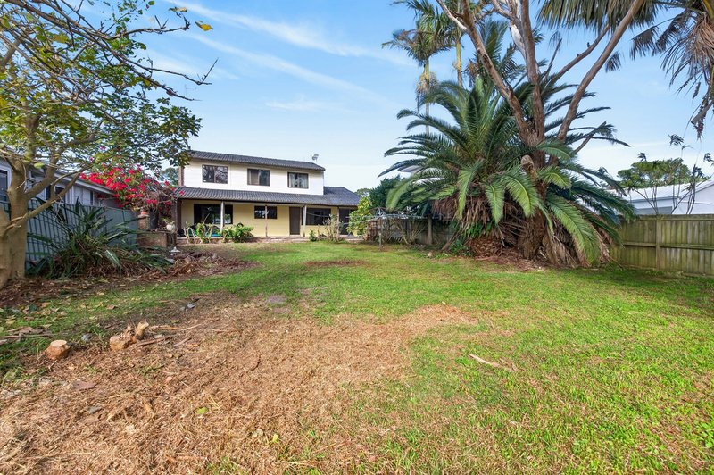 Photo - 40 Poplars Avenue, Bateau Bay NSW 2261 - Image 3
