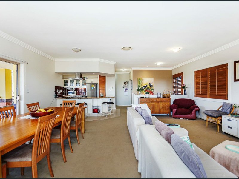 Photo - 40 Quigan Terrace, Highland Park QLD 4211 - Image 3