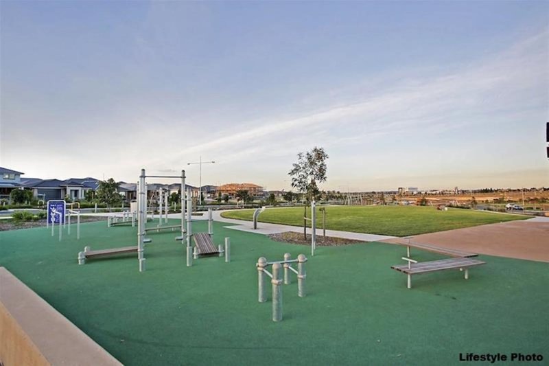 Photo - 40 Radisich Loop, Oran Park NSW 2570 - Image 10