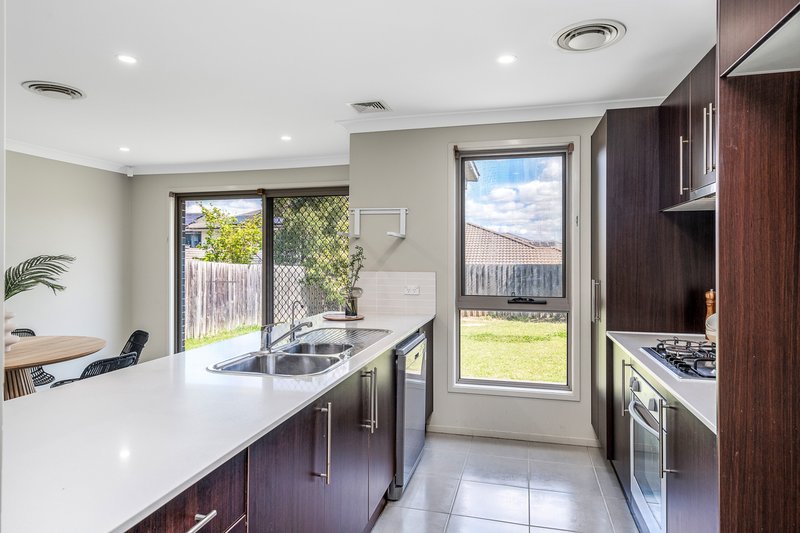 Photo - 40 Ridgeline Drive, The Ponds NSW 2769 - Image 5