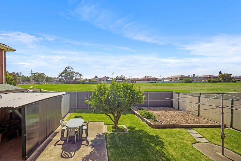 Photo - 40 Robinvale Avenue, Thomastown VIC 3074 - Image 12