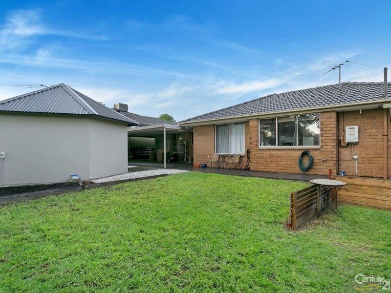 Photo - 40 Rousillion Promenade, Old Reynella SA 5161 - Image 11