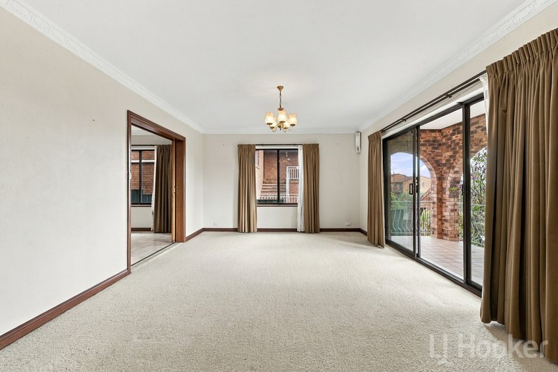 Photo - 40 Sassafras Crescent, Karabar NSW 2620 - Image 4