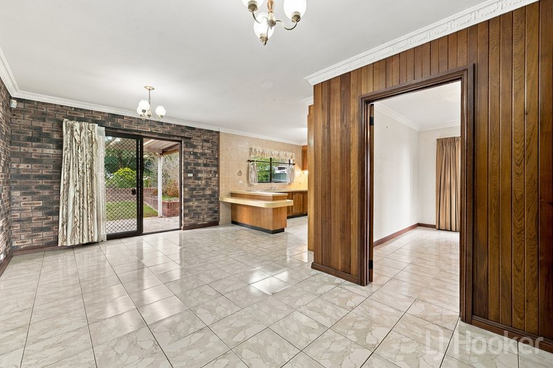 Photo - 40 Sassafras Crescent, Karabar NSW 2620 - Image 6