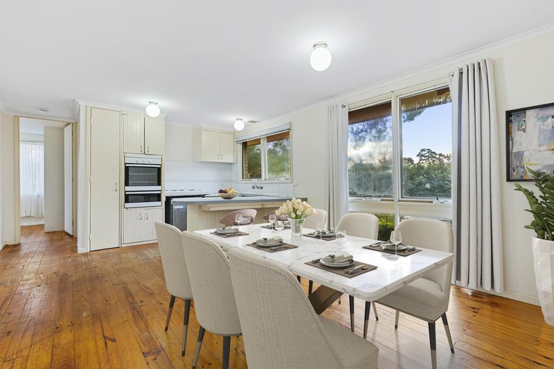 Photo - 40 Shenton Crescent, Stirling ACT 2611 - Image 9