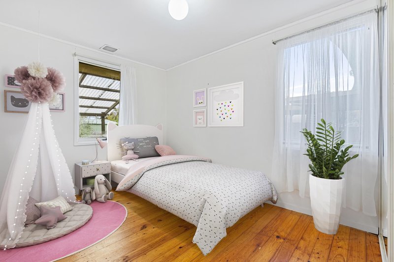 Photo - 40 Shenton Crescent, Stirling ACT 2611 - Image 15