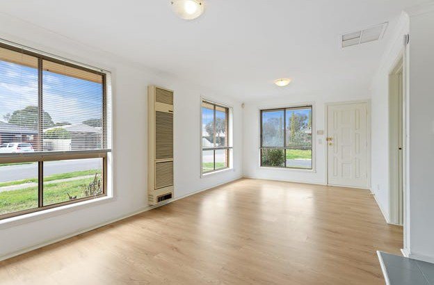 Photo - 40 Silvereye Crescent, Werribee VIC 3030 - Image 4