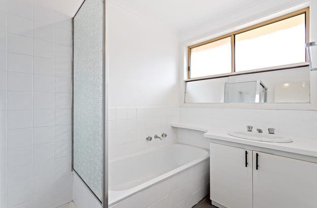 Photo - 40 Silvereye Crescent, Werribee VIC 3030 - Image 9