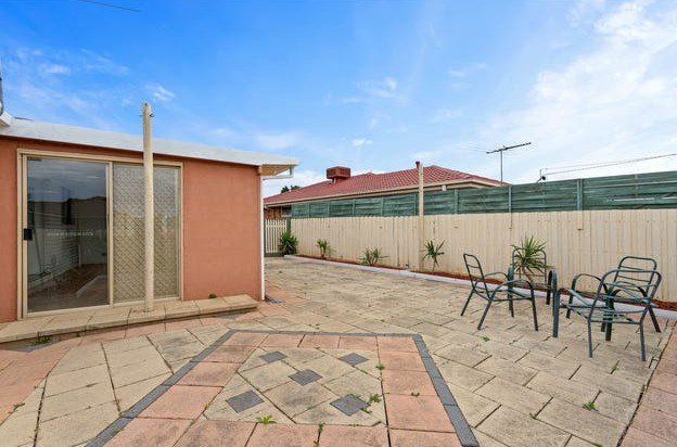 Photo - 40 Silvereye Crescent, Werribee VIC 3030 - Image 10