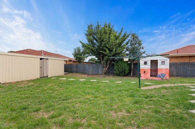 Photo - 40 Silvereye Crescent, Werribee VIC 3030 - Image 12