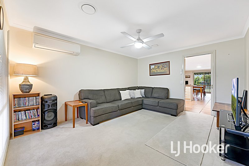 Photo - 40 Simon Drive, Pakenham VIC 3810 - Image 5