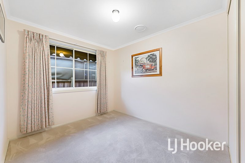 Photo - 40 Simon Drive, Pakenham VIC 3810 - Image 12