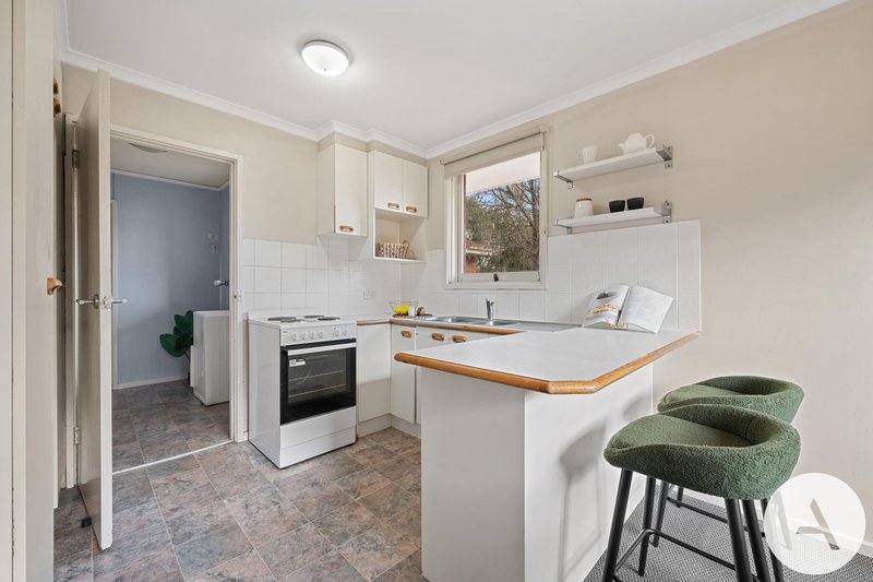Photo - 40 Simpson Street, Watson ACT 2602 - Image 10